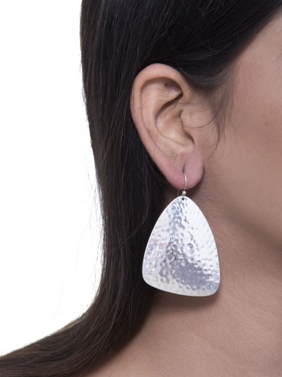 Penzolare White Earring